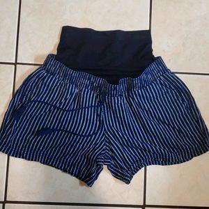 Maternity shorts